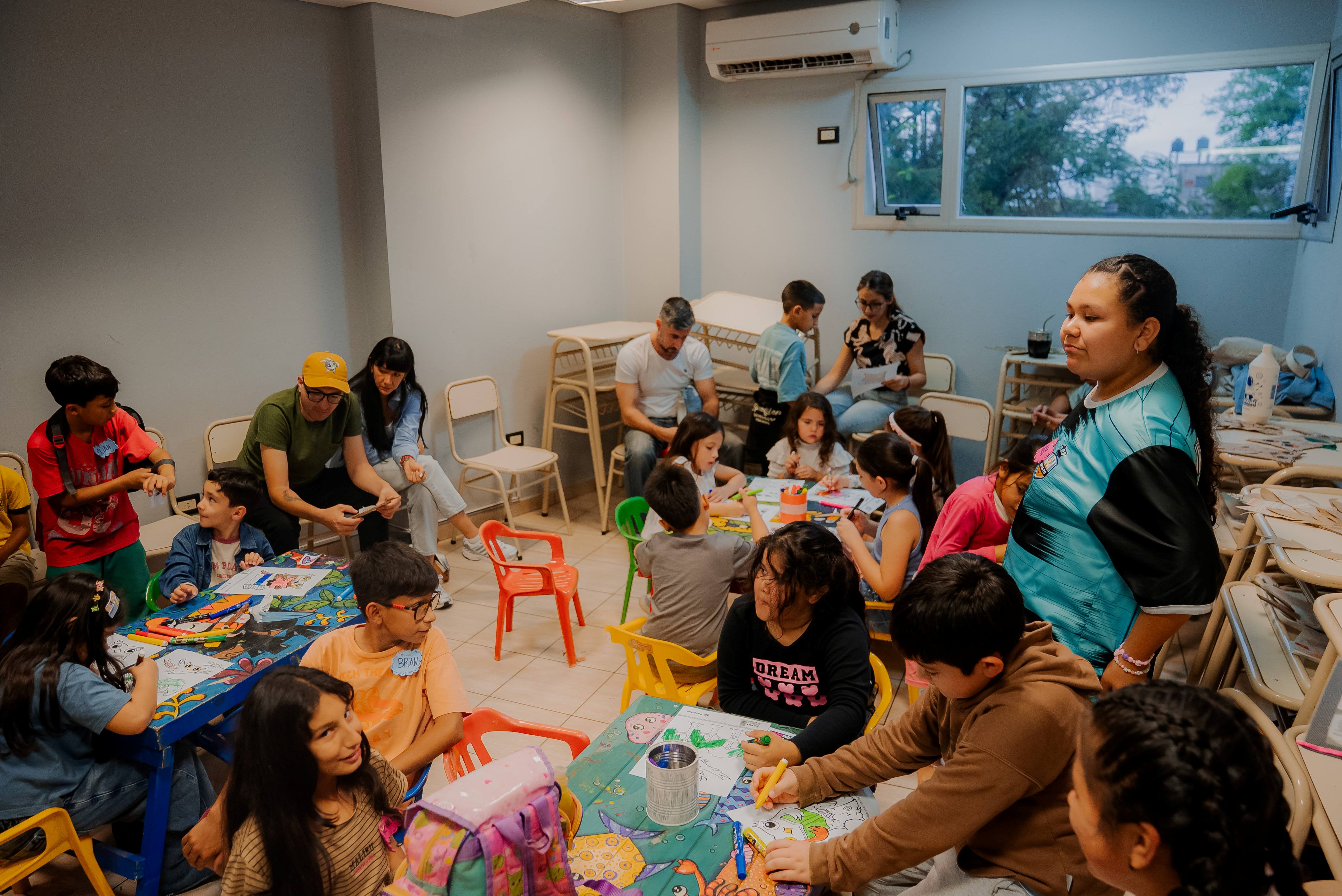 <p>Posadas abrió su primera Feria del Libro Infantil para fomentar la lectura desde la niñez</p>